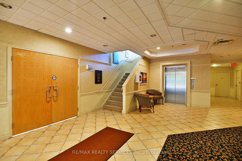 7 Dayspring Brampton,ON L6P 1C1 — Photo 40