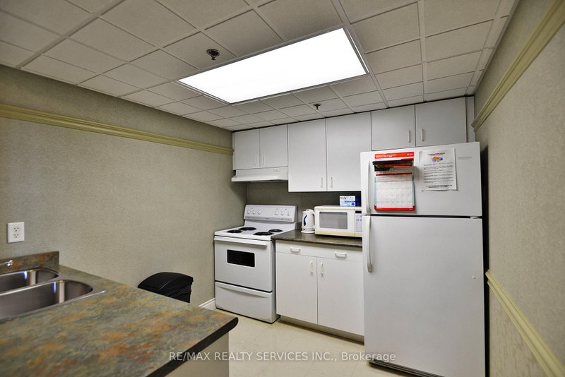 7 Dayspring Brampton,ON L6P 1C1 — Photo 47