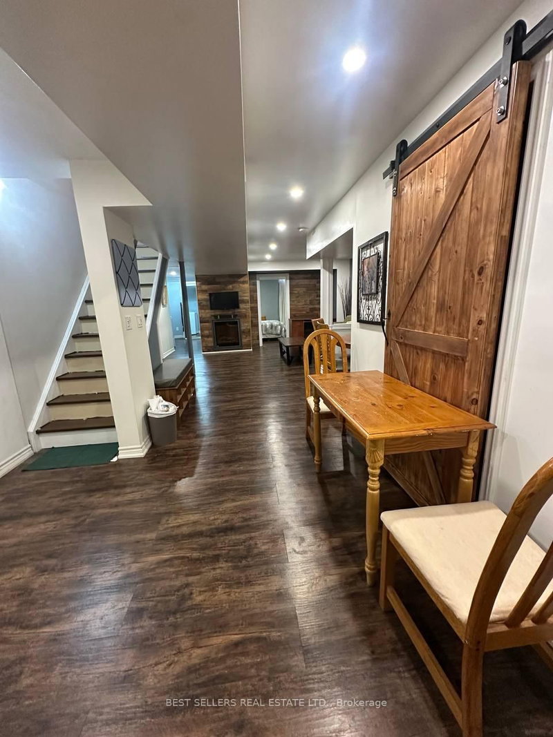 5861 Cozumel Dr, Mississauga, L5M 6Y7 | Image 3