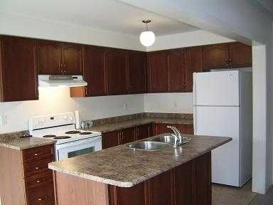 26 Snowberry Cres, Halton Hills, L7G6M4 | Image 2