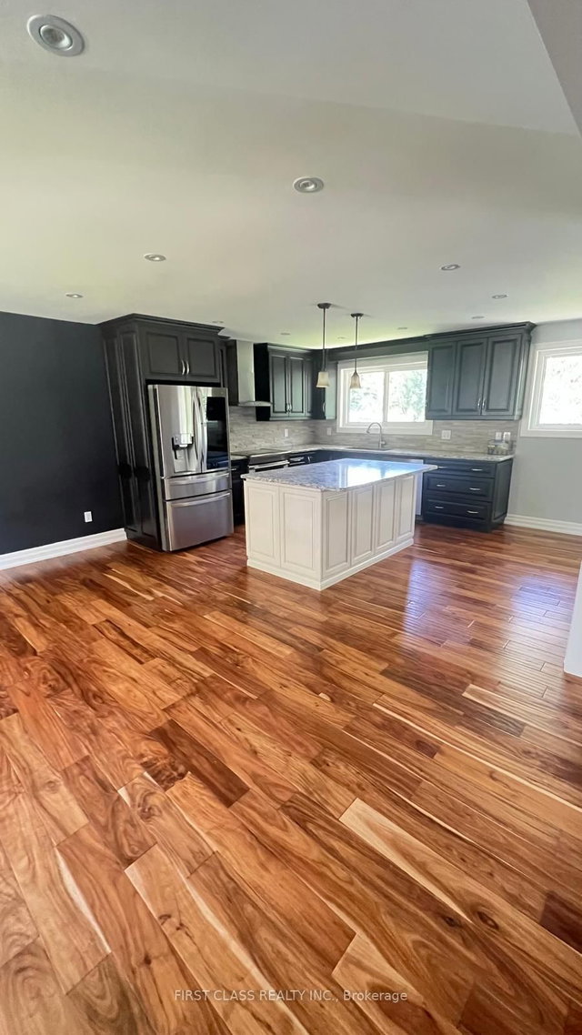 MAIN FLOOR - 3082 Lindenlea Drive
