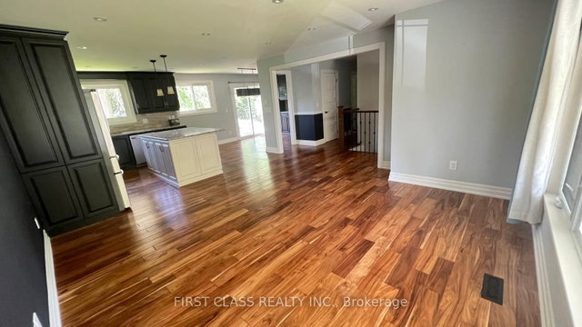 MAIN FLOOR - 3082 Lindenlea Drive
