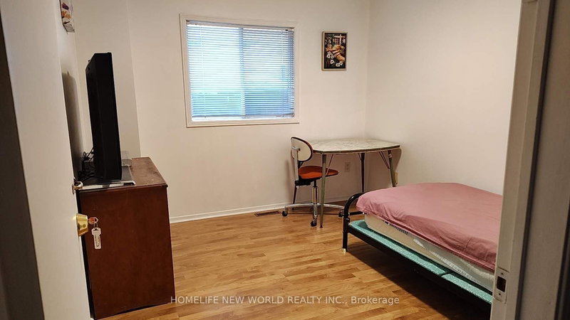 3rd bedroom - 3050 Olympus Mews, Mississauga, L5N 4V7 | Image 3