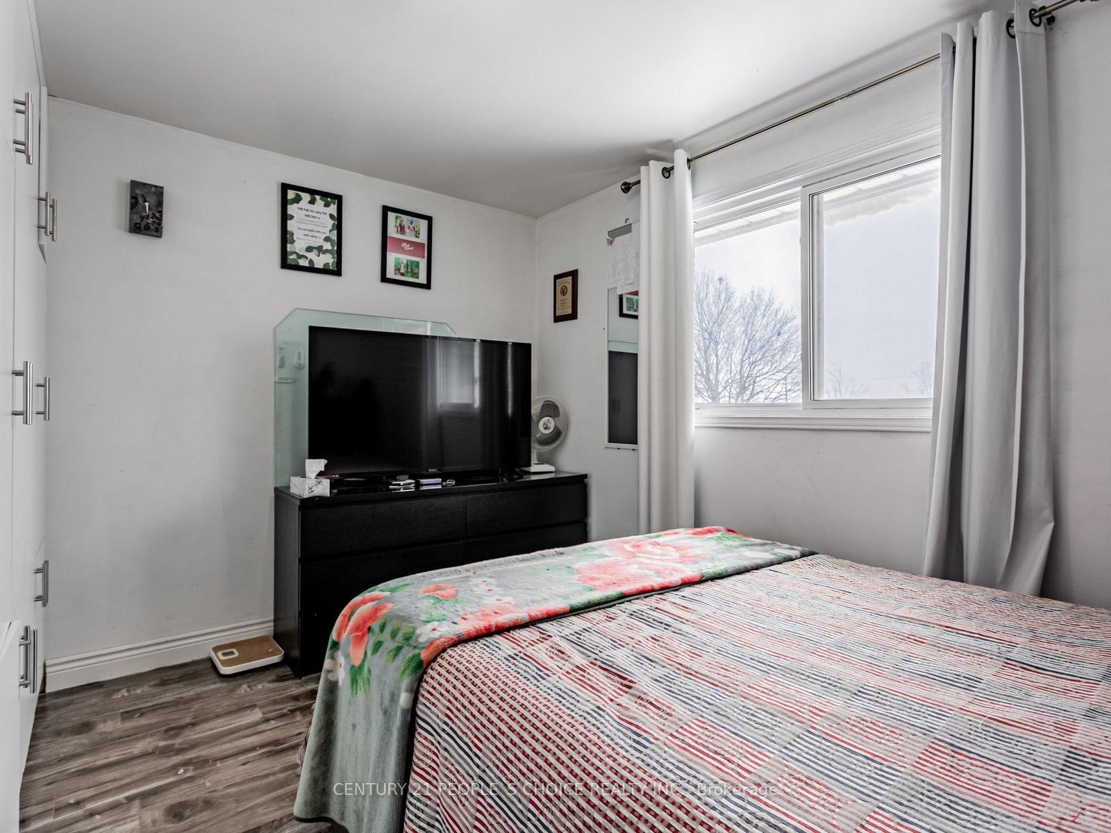 Semi-Detached House for sale at 18 Curtis Drive, Brampton, Ontario, L6Y 2J6 - Brampton South - MLS: W12627758