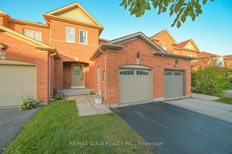 34 Earth Star Tr, Brampton, L6R 2P3 | Image 2