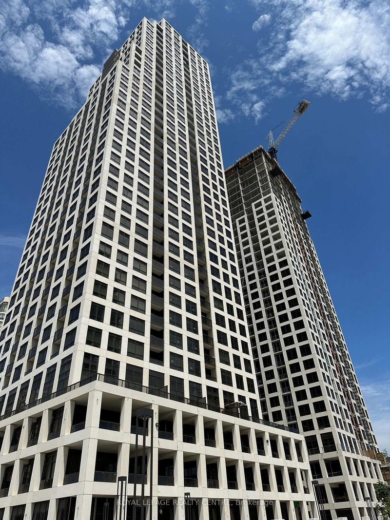 home for lease on 1903-36 ELM Drive W