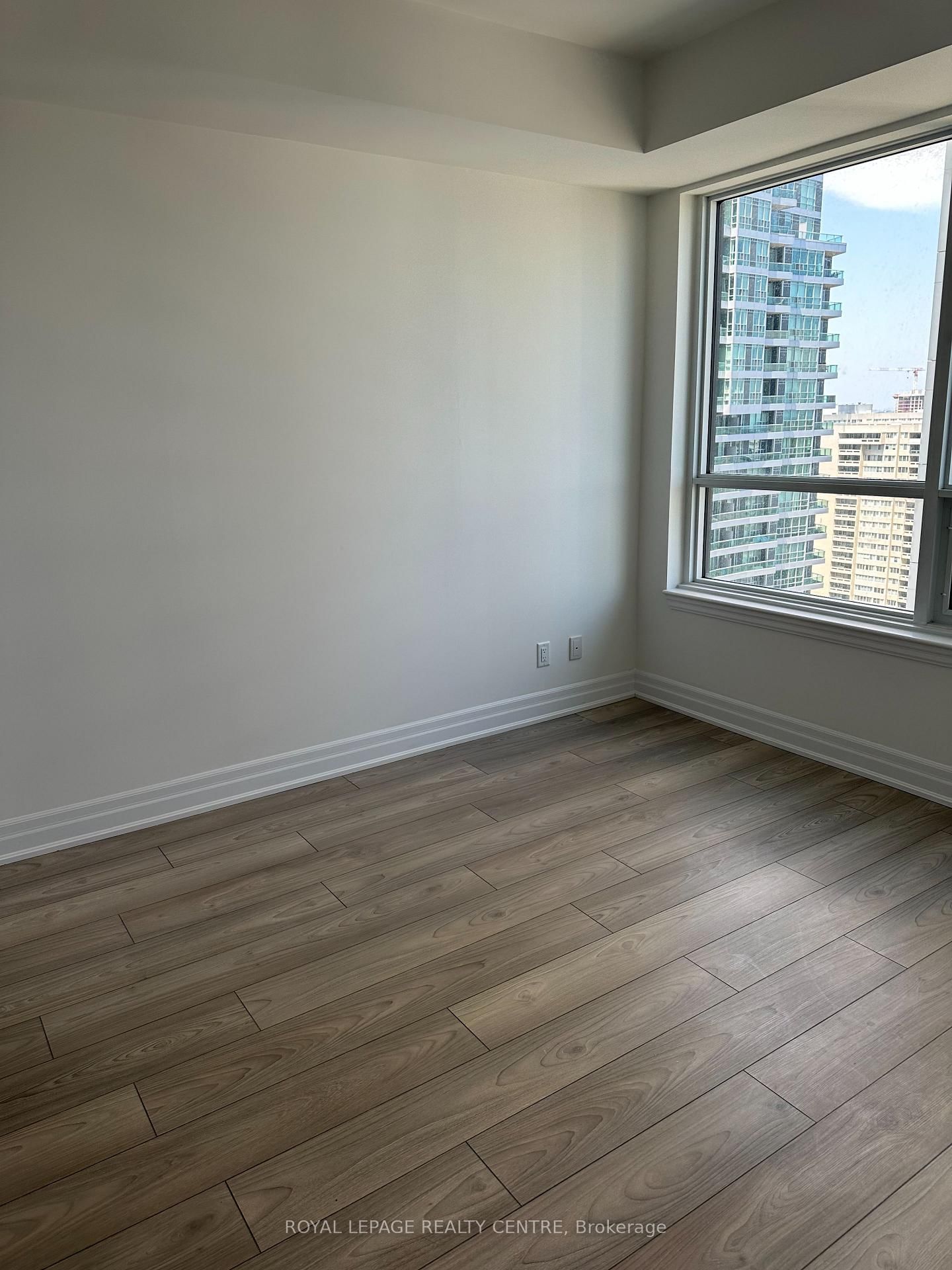 36 ELM Drive W, Unit 1903 - Photo 10