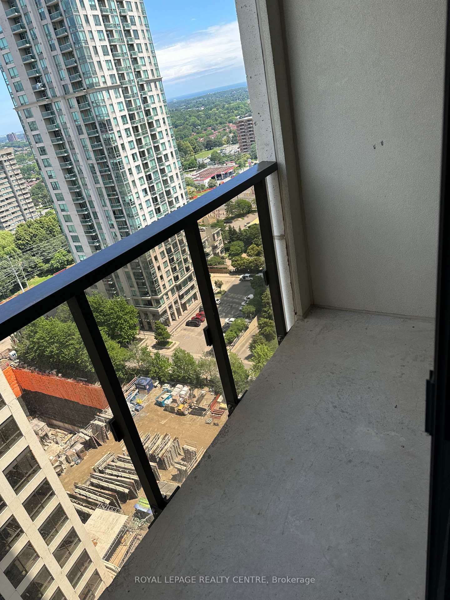 36 ELM Drive W, Unit 1903 - Photo 16