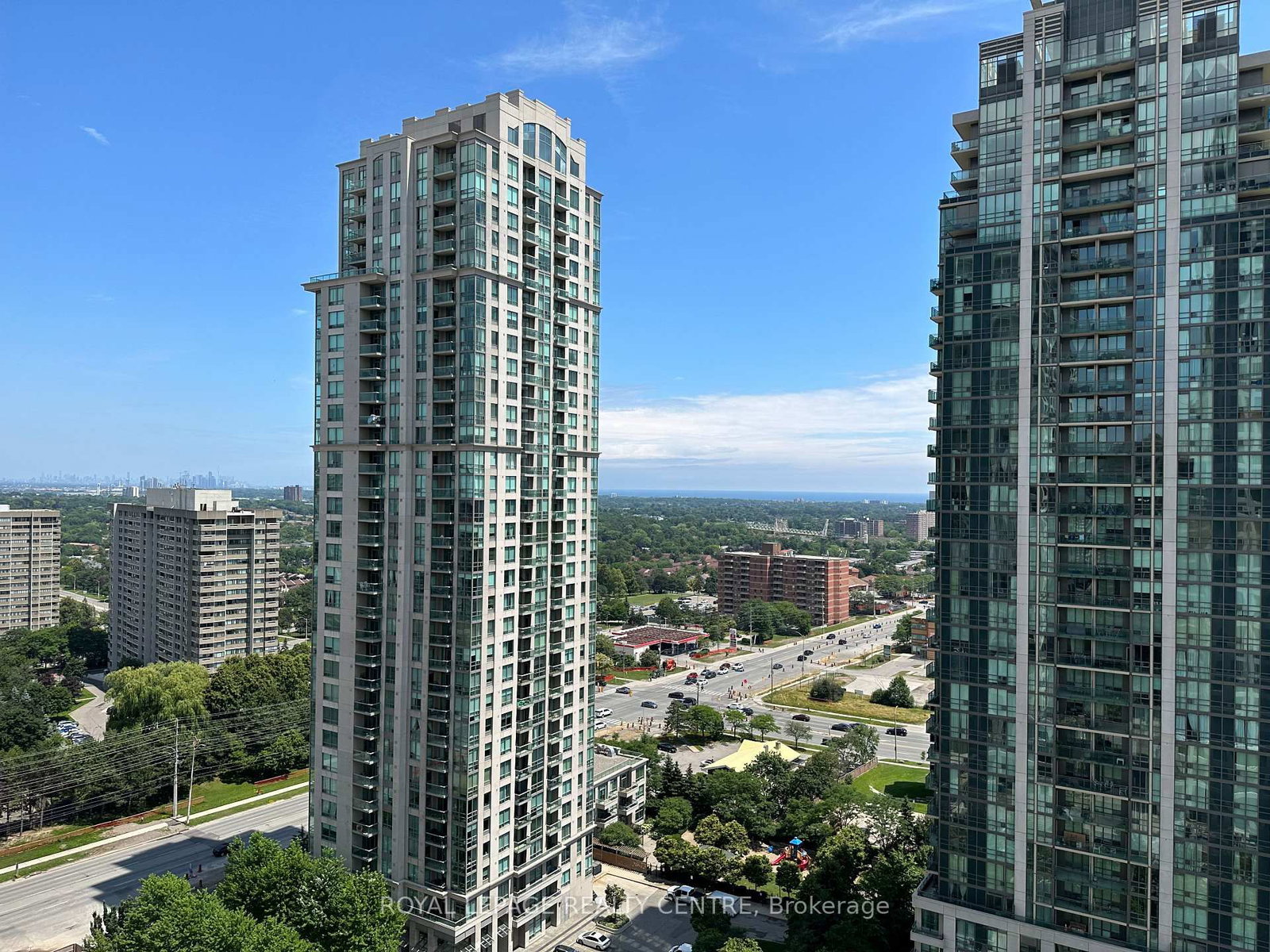 36 ELM Drive W, Unit 1903 - Photo 18