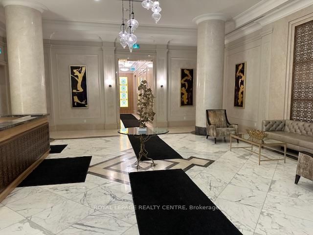 36 ELM Drive W, Unit 1903 - Photo 21