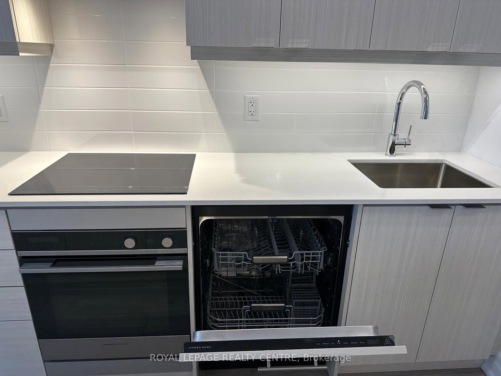 36 ELM Drive W, Unit 1903 - Photo 6