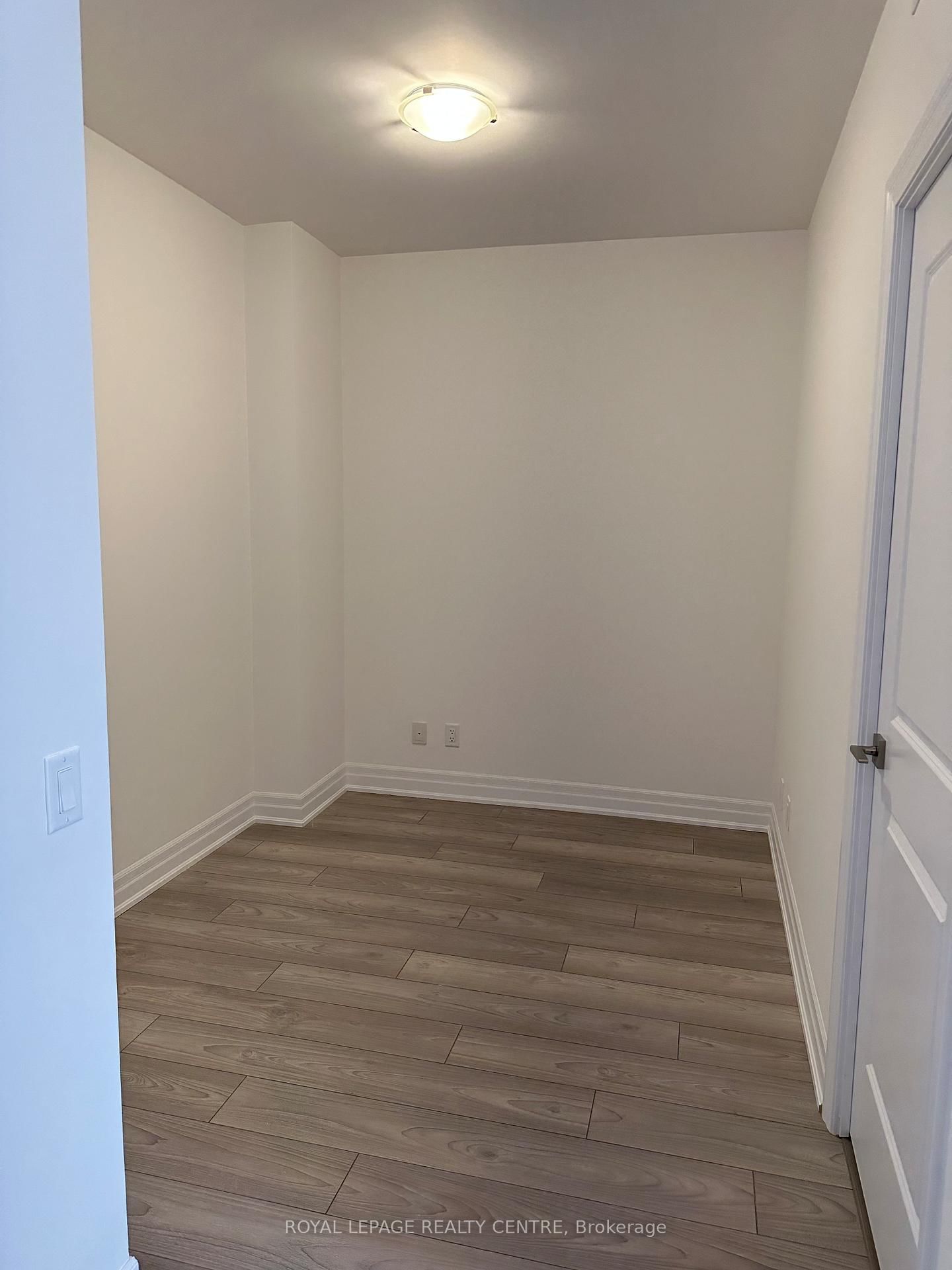 36 ELM Drive W, Unit 1903 - Photo 8