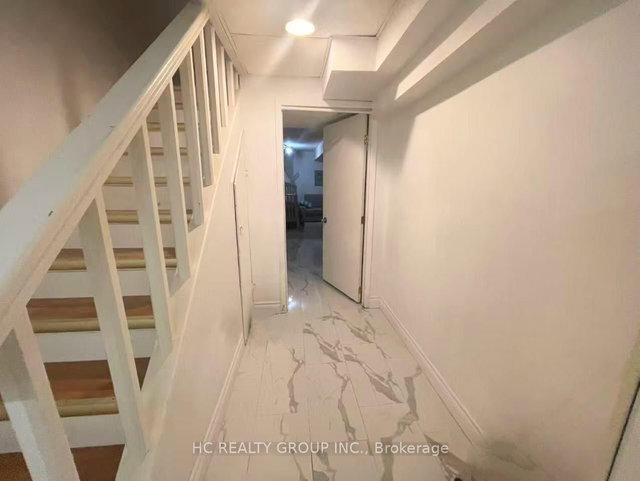 29 Basement - 3025 Cedarglen Gate