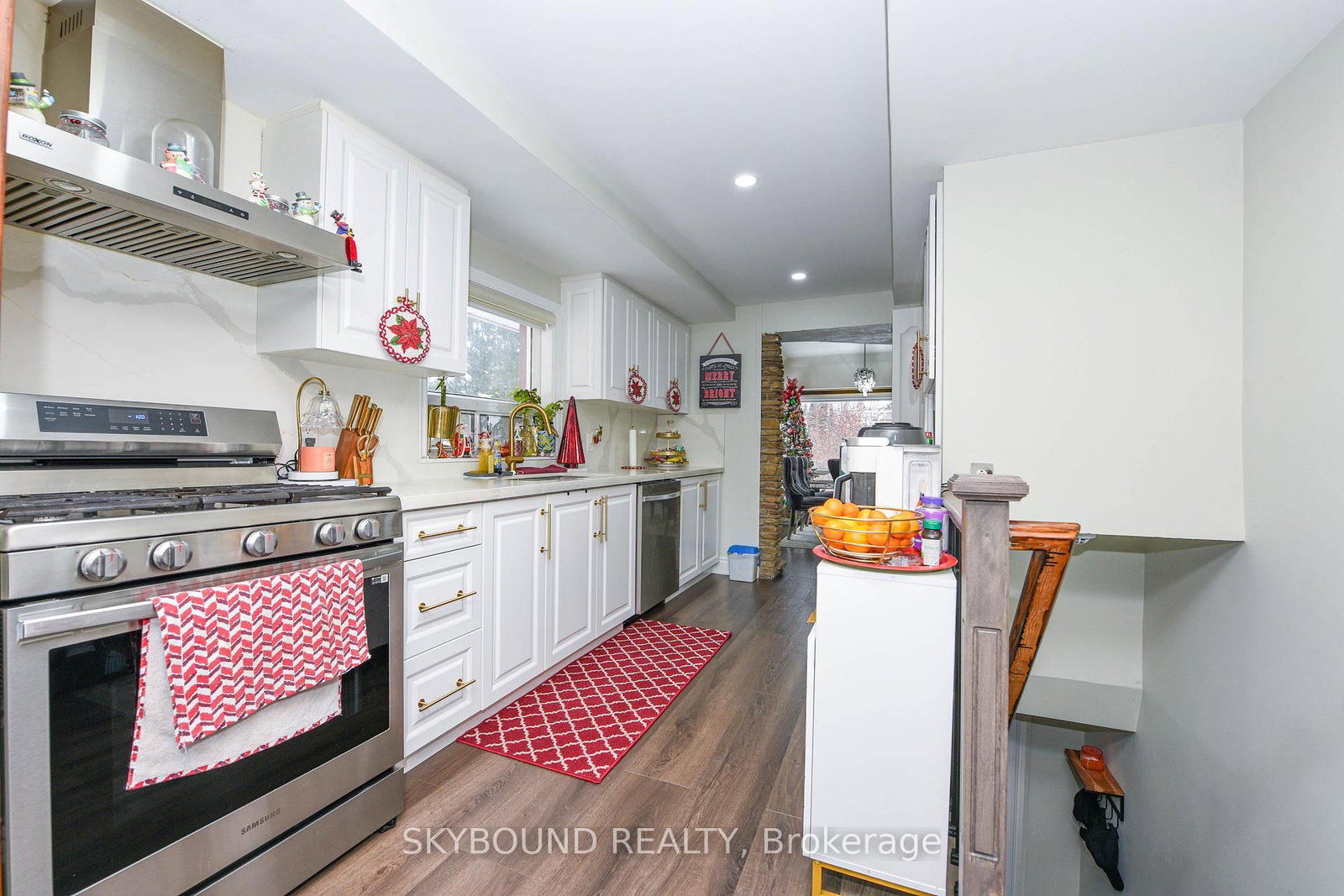 Detached House for sale at 32 Victoria Avenue, Halton Hills, Ontario, L7J 1Y9 - Acton - MLS: W12633380