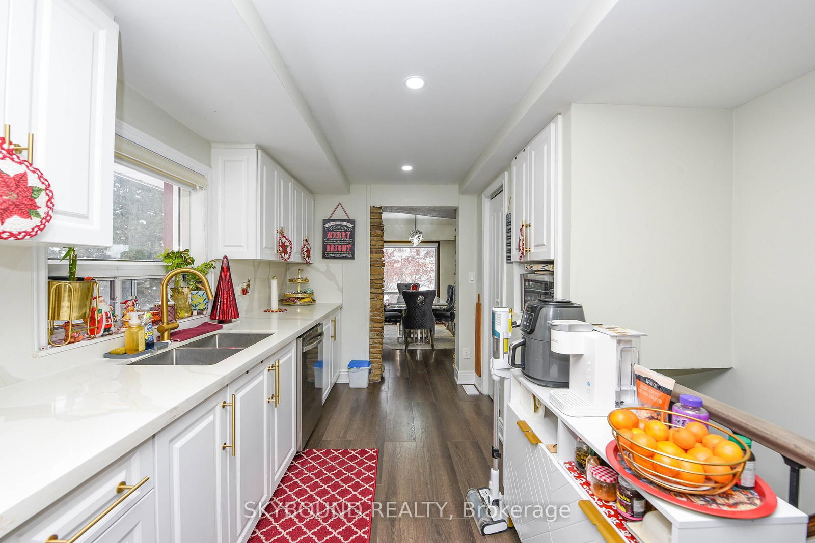 Detached House for sale at 32 Victoria Avenue, Halton Hills, Ontario, L7J 1Y9 - Acton - MLS: W12633380