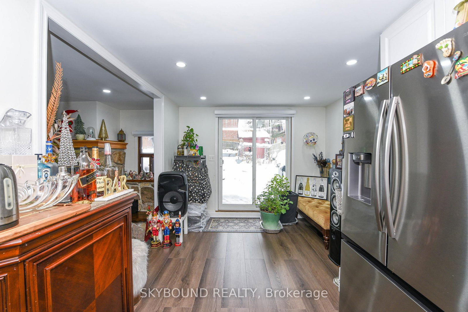 Detached House for sale at 32 Victoria Avenue, Halton Hills, Ontario, L7J 1Y9 - Acton - MLS: W12633380