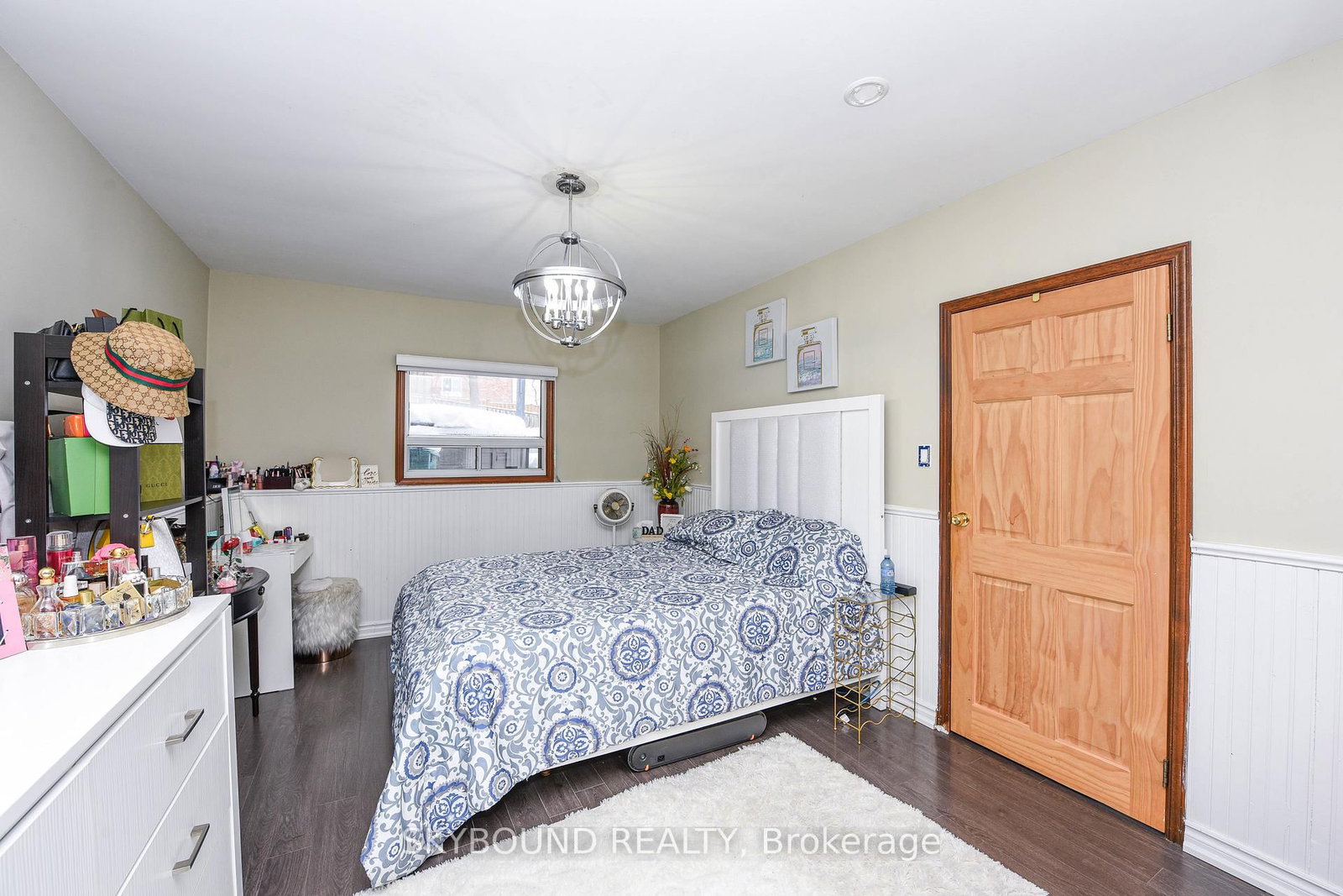 Detached House for sale at 32 Victoria Avenue, Halton Hills, Ontario, L7J 1Y9 - Acton - MLS: W12633380