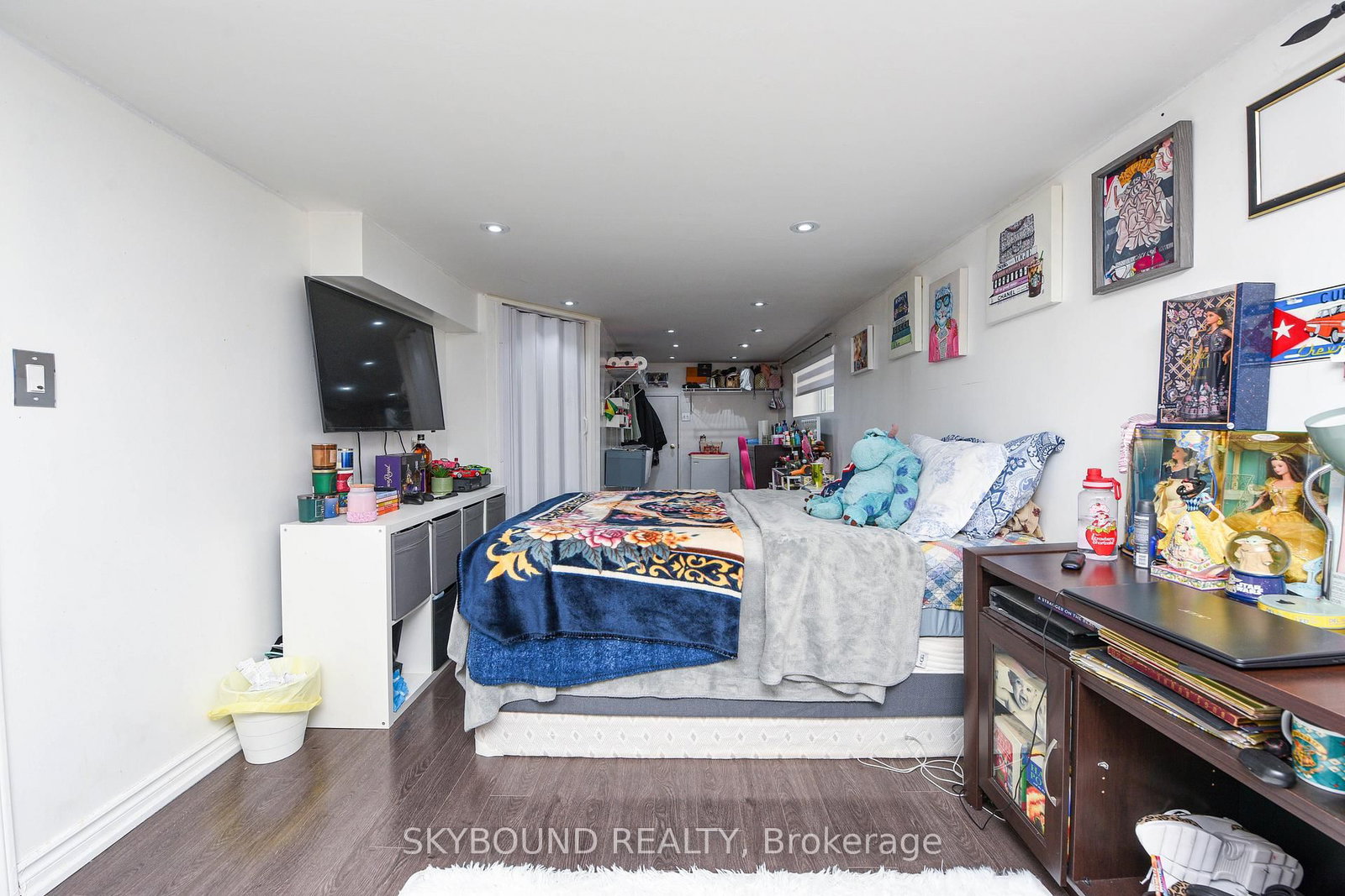 Detached House for sale at 32 Victoria Avenue, Halton Hills, Ontario, L7J 1Y9 - Acton - MLS: W12633380