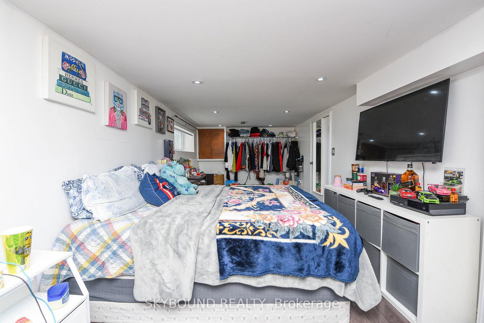 Detached House for sale at 32 Victoria Avenue, Halton Hills, Ontario, L7J 1Y9 - Acton - MLS: W12633380