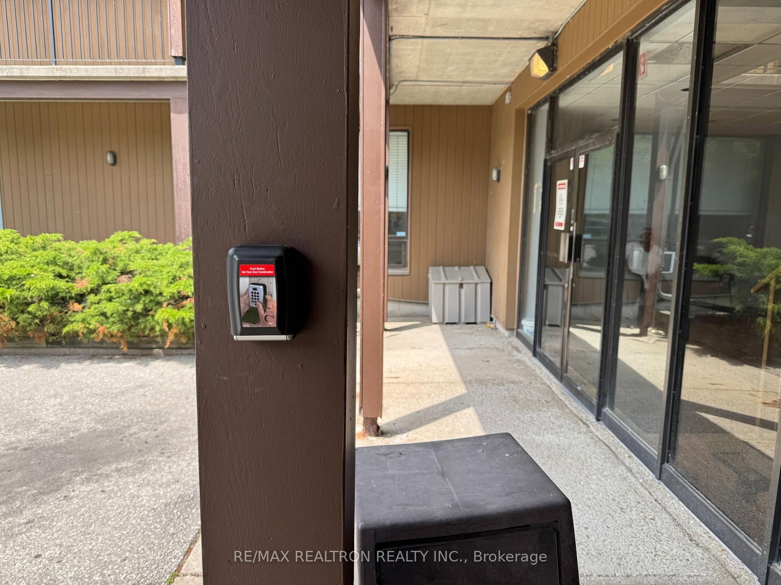 2630 Kipling Avenue, Unit 7