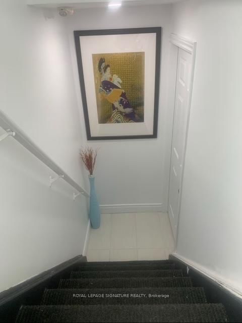 Bsmt 1 - 10 Sanford Cres, Brampton, L6X 2C3 | Image 3