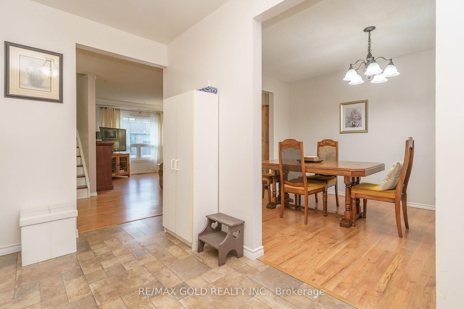 Townhouse for sale at 143-143 Ashton Crescent, Brampton, Ontario, L6S 3J9 - Central Park - MLS: W12640210