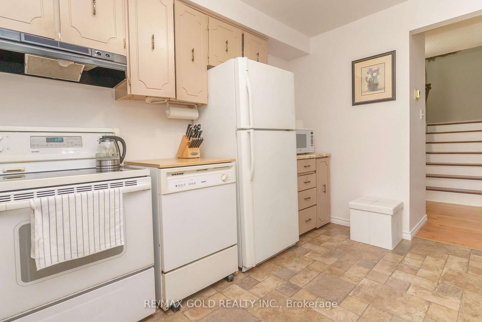 Townhouse for sale at 143-143 Ashton Crescent, Brampton, Ontario, L6S 3J9 - Central Park - MLS: W12640210