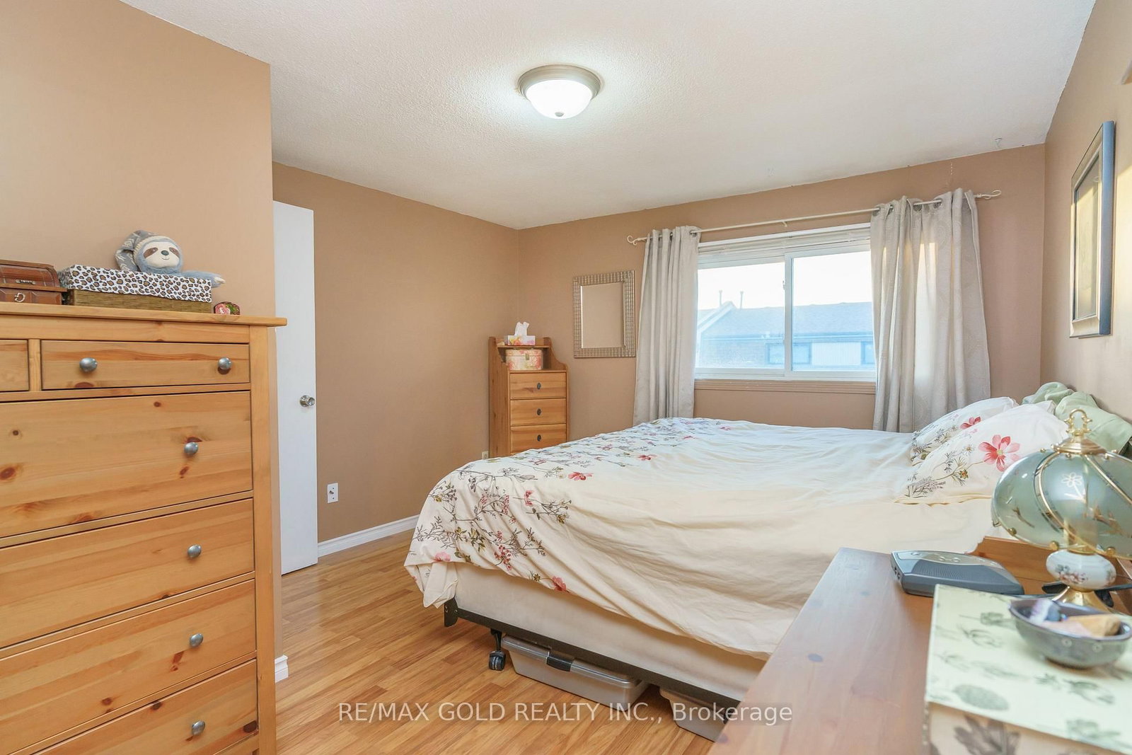 Townhouse for sale at 143-143 Ashton Crescent, Brampton, Ontario, L6S 3J9 - Central Park - MLS: W12640210