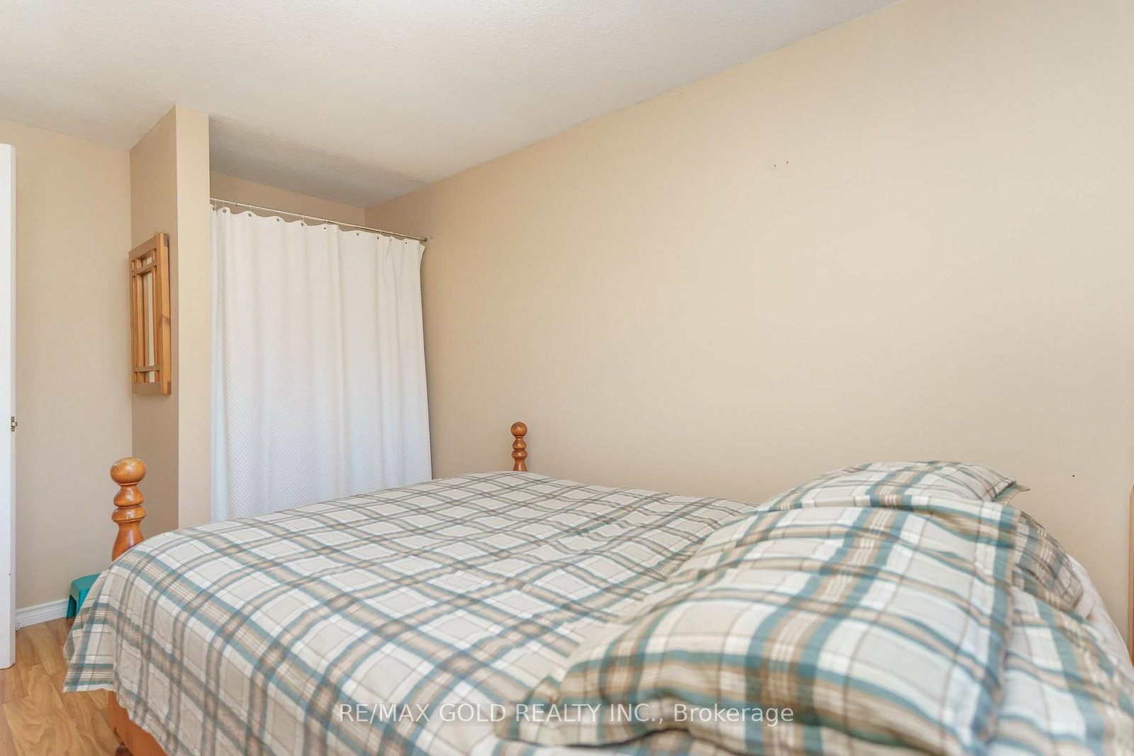 Townhouse for sale at 143-143 Ashton Crescent, Brampton, Ontario, L6S 3J9 - Central Park - MLS: W12640210