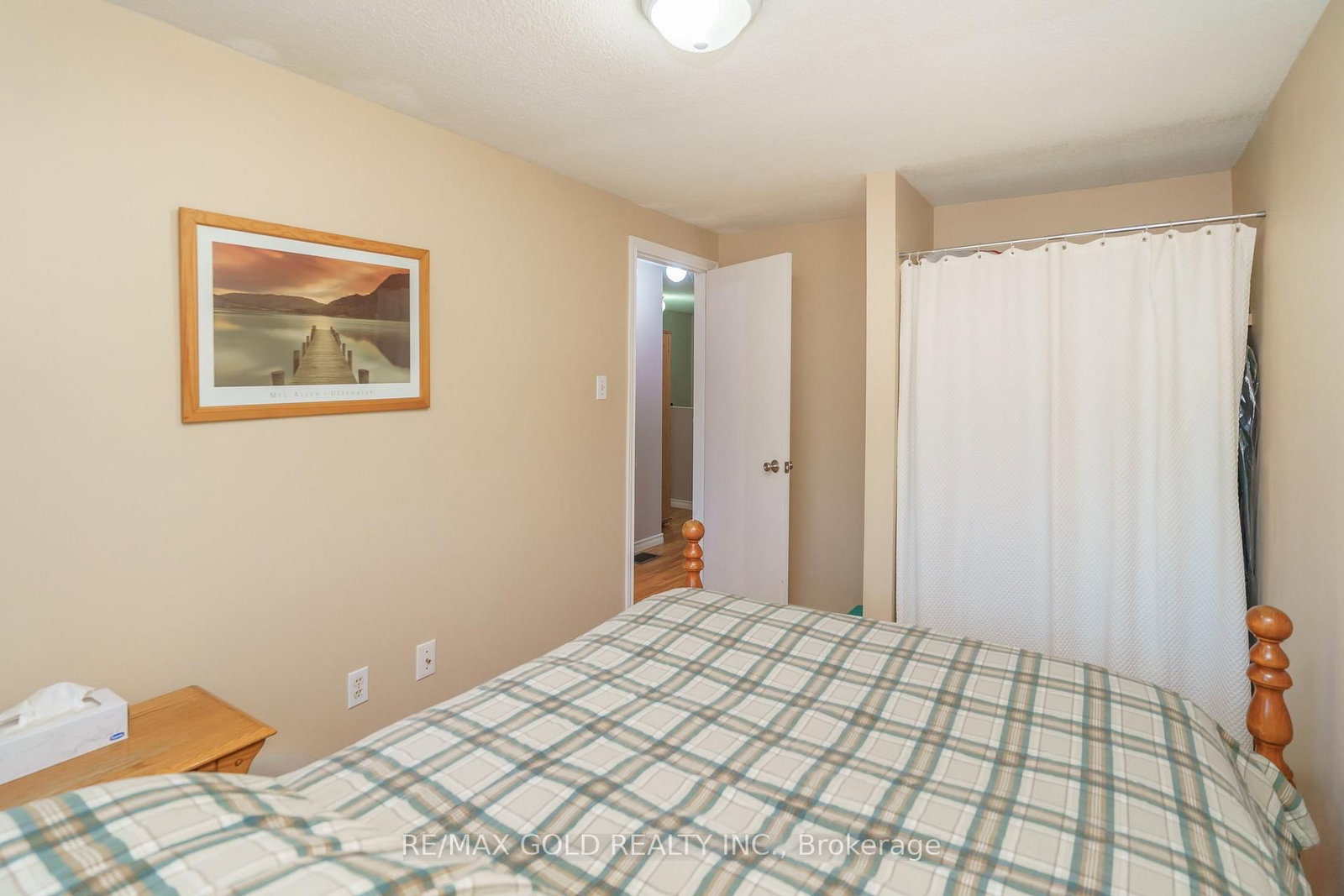 Townhouse for sale at 143-143 Ashton Crescent, Brampton, Ontario, L6S 3J9 - Central Park - MLS: W12640210