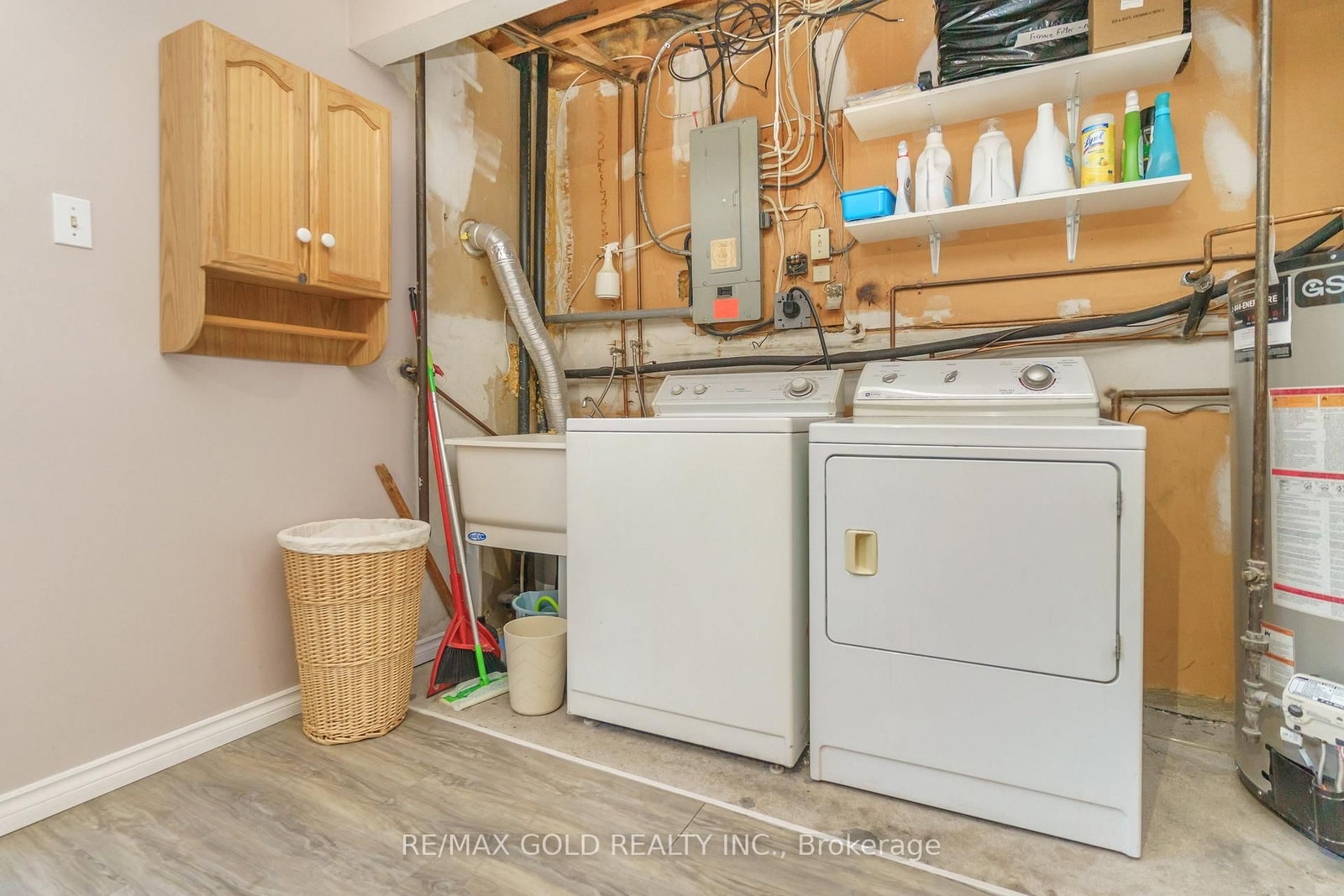 Townhouse for sale at 143-143 Ashton Crescent, Brampton, Ontario, L6S 3J9 - Central Park - MLS: W12640210