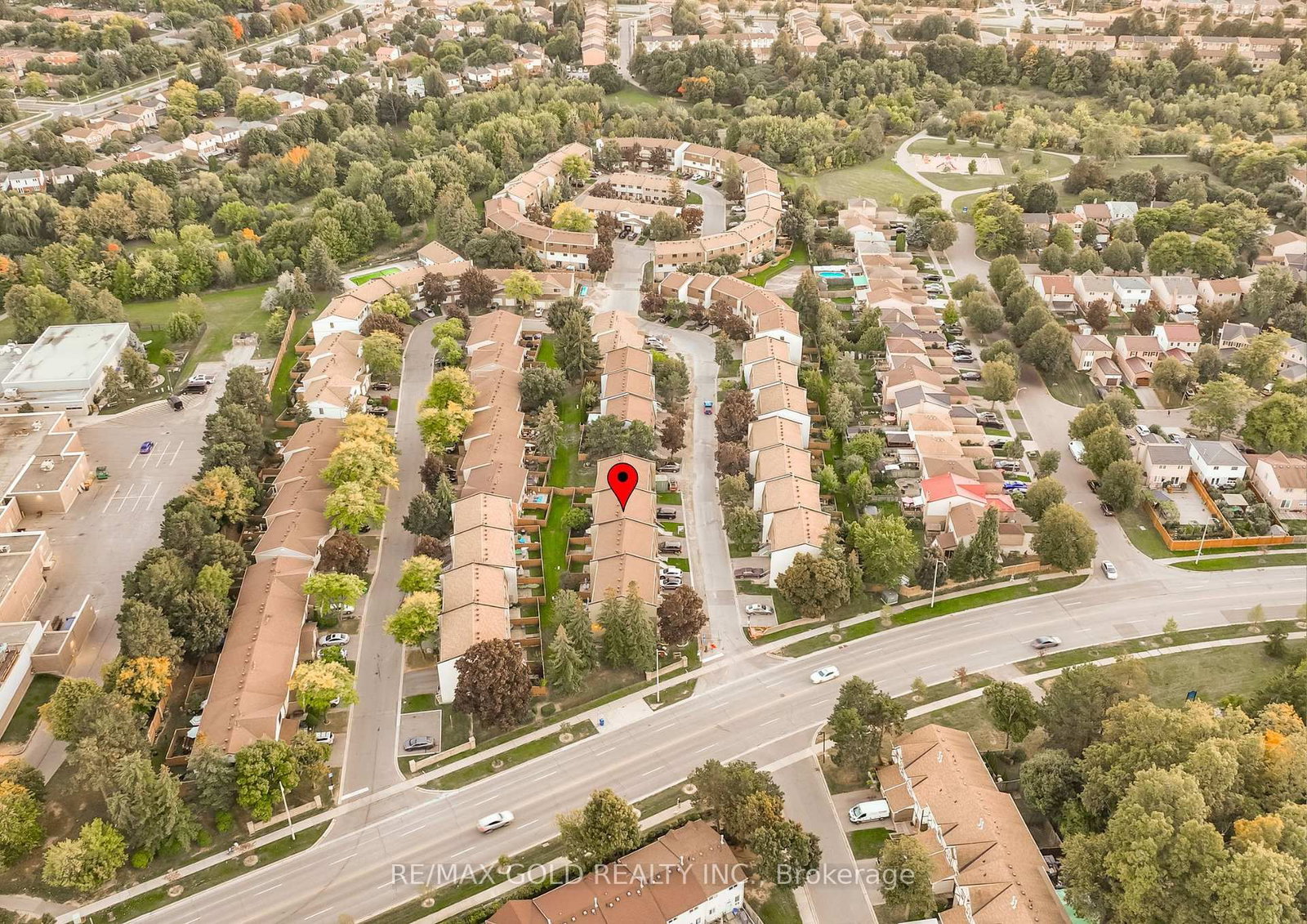 Townhouse for sale at 143-143 Ashton Crescent, Brampton, Ontario, L6S 3J9 - Central Park - MLS: W12640210