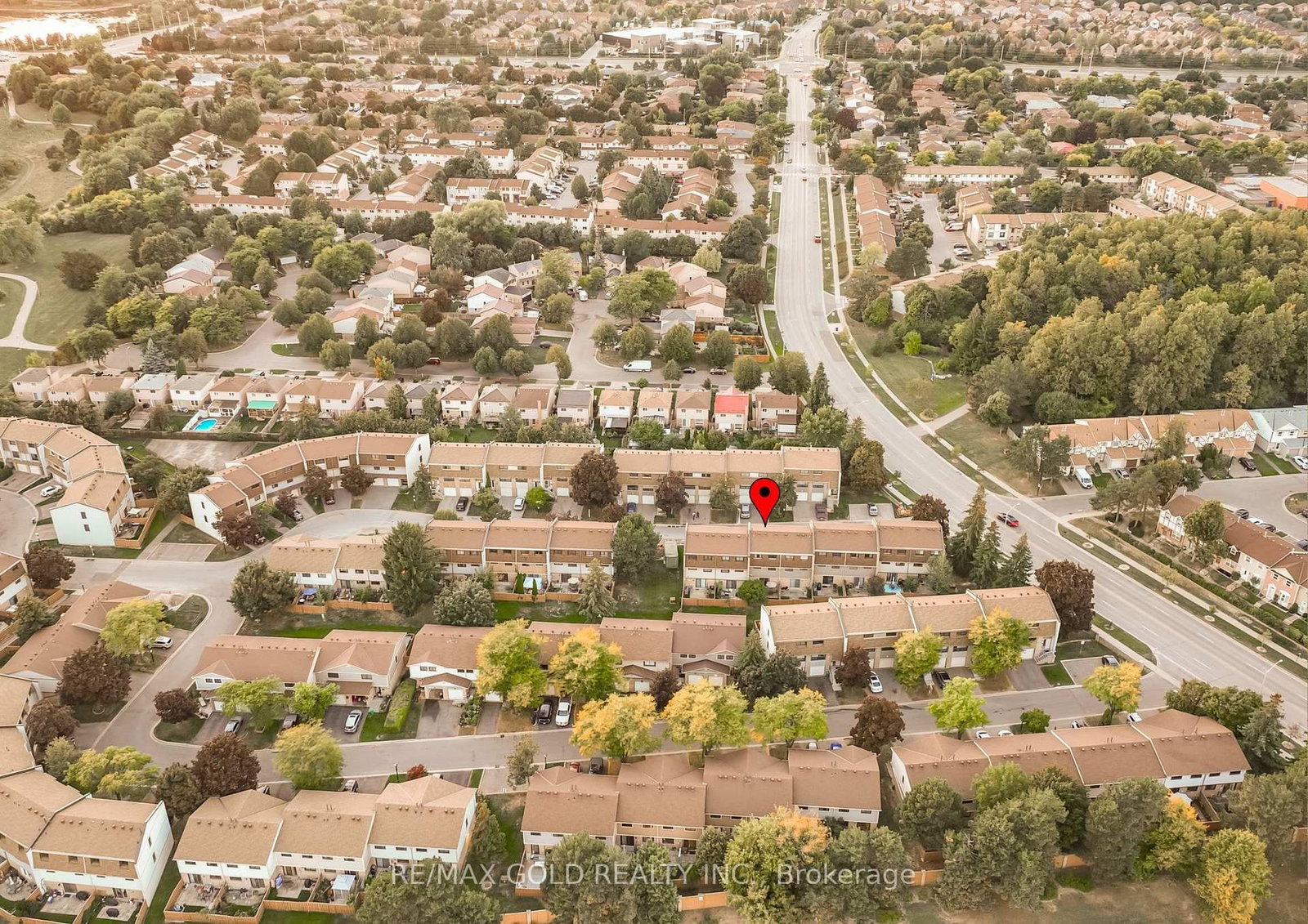 Townhouse for sale at 143-143 Ashton Crescent, Brampton, Ontario, L6S 3J9 - Central Park - MLS: W12640210