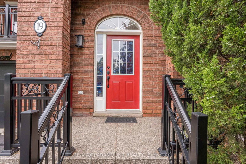 19 River Rock Cres, Brampton, L7A 2V2 | Image 2