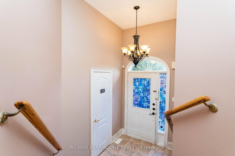 19 River Rock Cres, Brampton, L7A 2V2 | Image 3