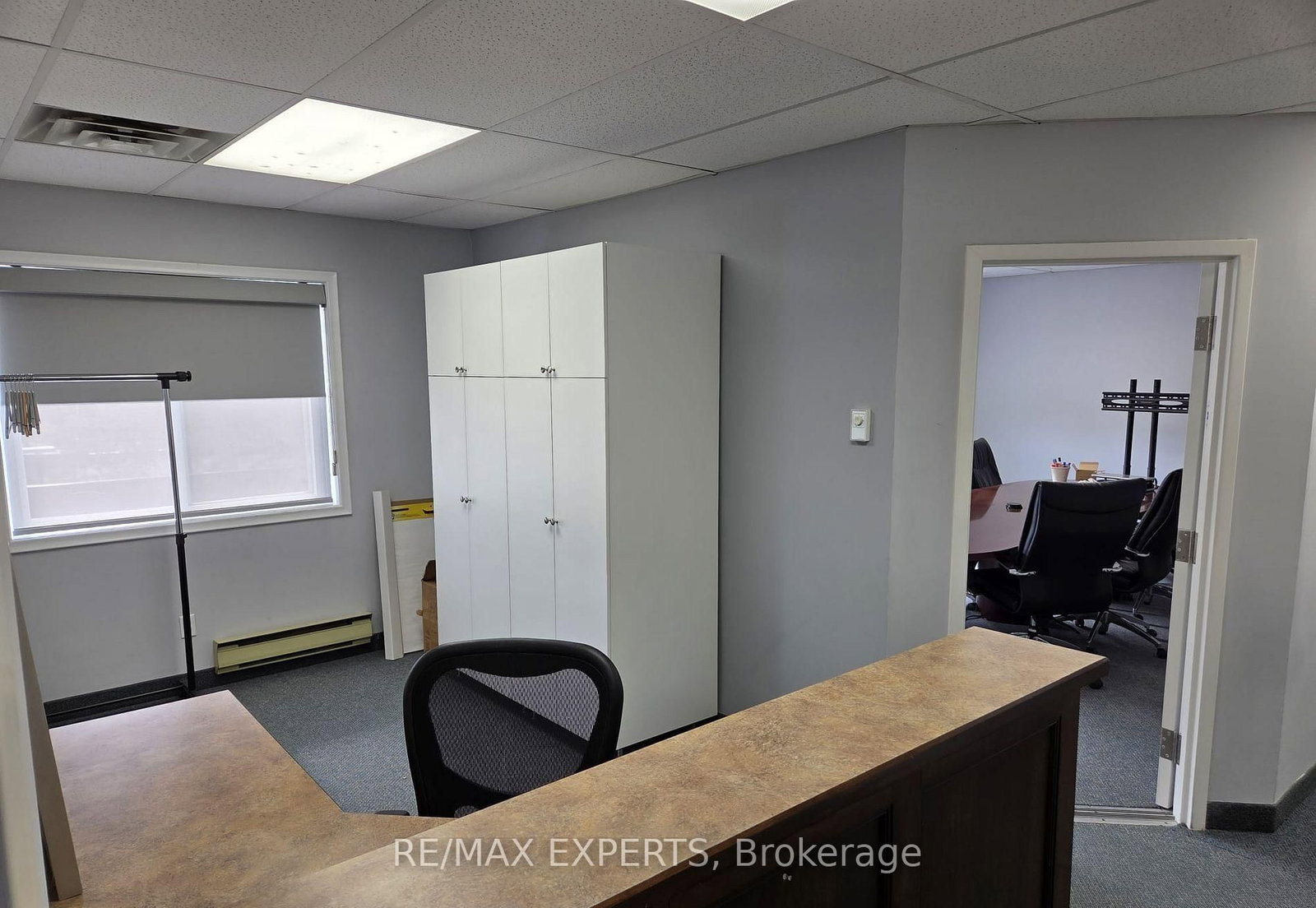 8 Stavebank Road N, Unit 401 - Photo 3