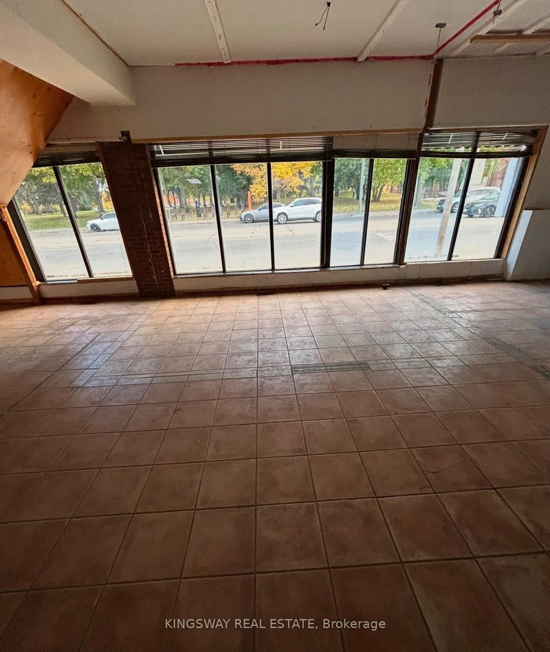 3140 Lake Shore Blvd W, Toronto, M8V 1L4 | Image 2