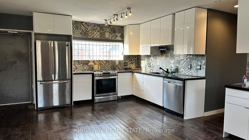 3140 Lake Shore Blvd W, Toronto, M8V 1L4 | Image 3