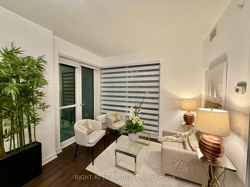 home for lease on 522-10 Park Lawn Road