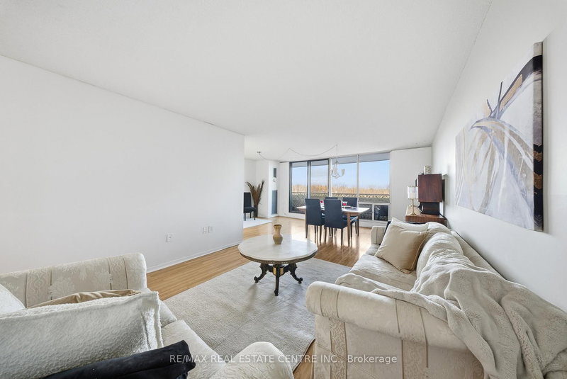 602 - 2055 Upper Middle Rd, Burlington, L7P 3P4 | Image 3