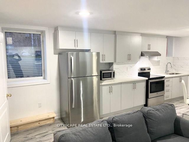 2B - 6421 Donway Dr, Mississauga, L5V 1J4 | Image 2