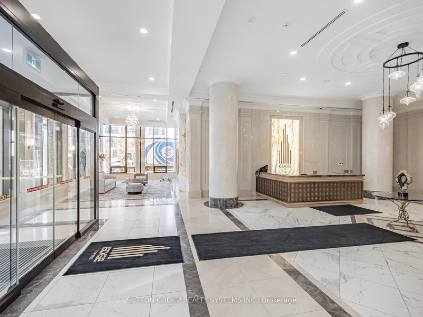 36 Elm Drive W, Unit 3206 - Photo 3