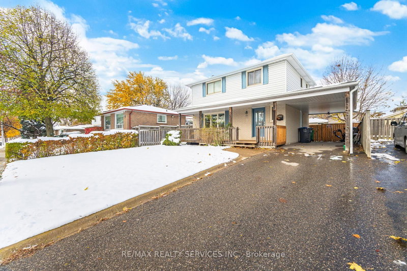 84 Sutherland Ave, Brampton, L6V 2H7 | Image 2