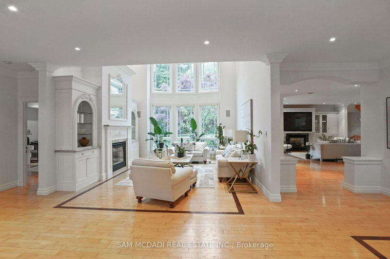 1382 Aldo Dr, Mississauga, L5H 3E9 | Image 3