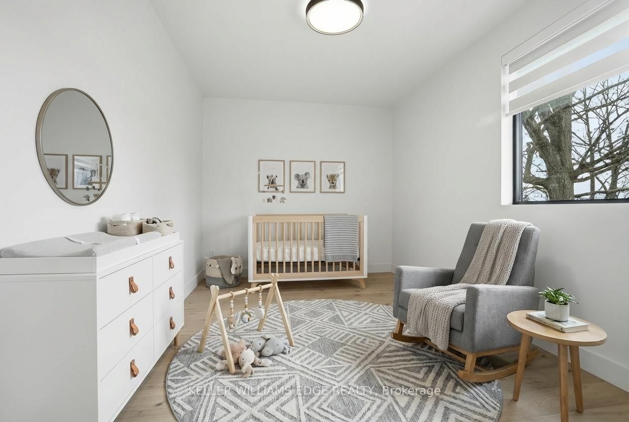 Detached House for sale at 427 Pine Cove Road, Burlington, Ontario, L7N 1W4 - Roseland - MLS: W12649750