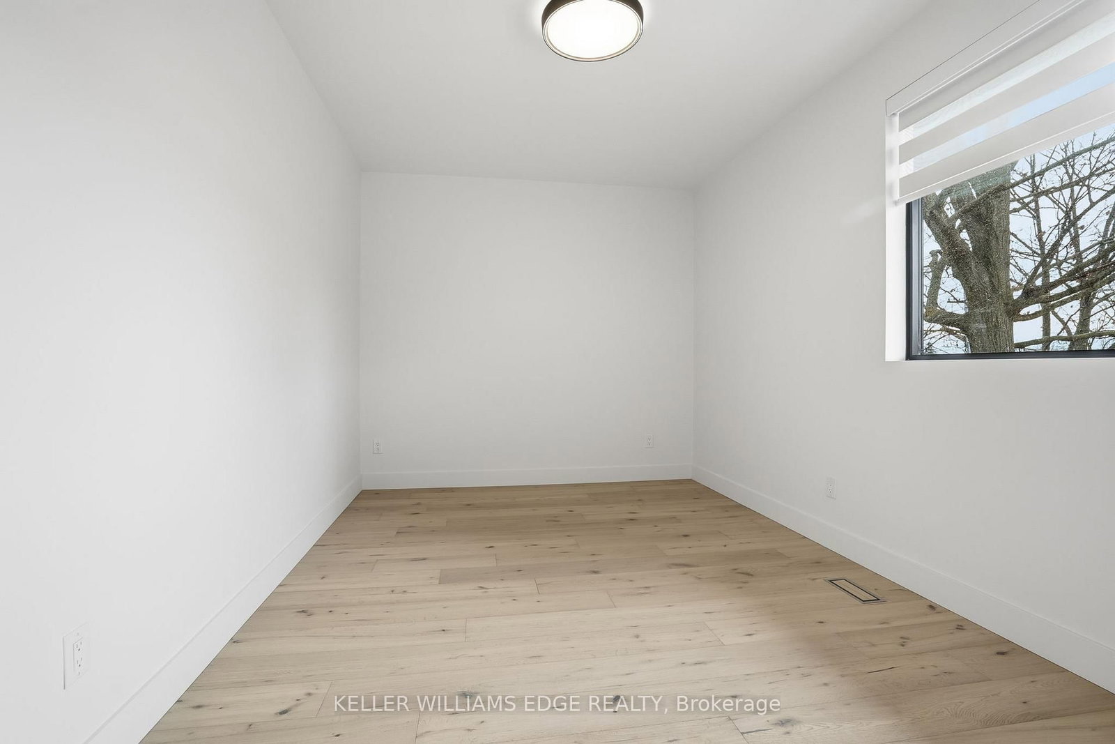 Detached House for sale at 427 Pine Cove Road, Burlington, Ontario, L7N 1W4 - Roseland - MLS: W12649750