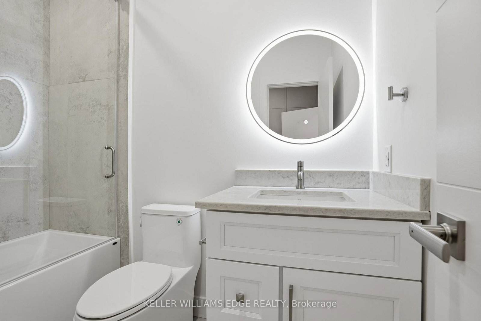 Detached House for sale at 427 Pine Cove Road, Burlington, Ontario, L7N 1W4 - Roseland - MLS: W12649750