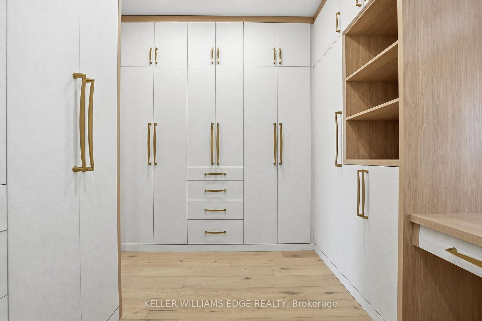 Detached House for sale at 427 Pine Cove Road, Burlington, Ontario, L7N 1W4 - Roseland - MLS: W12649750