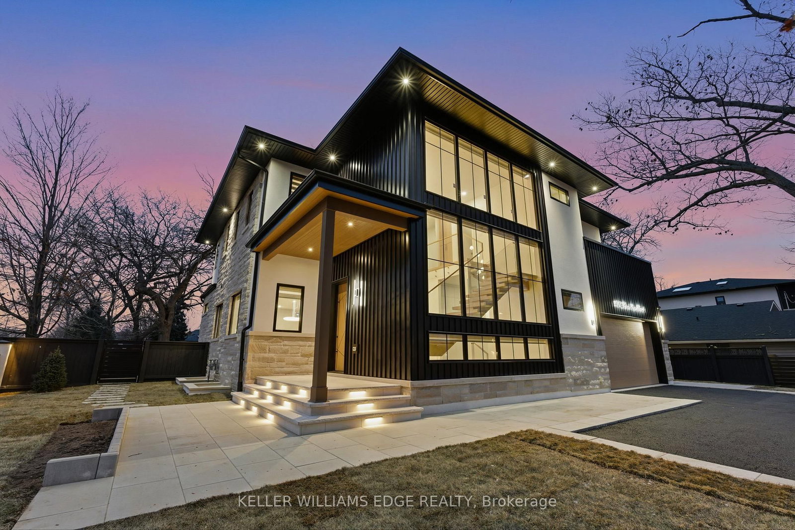 Detached House for sale at 427 Pine Cove Road, Burlington, Ontario, L7N 1W4 - Roseland - MLS: W12649750