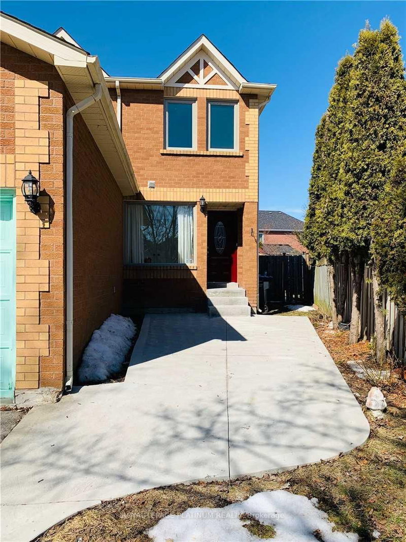 3 Mullis Cres, Brampton, L6Y 4T3 | Image 2